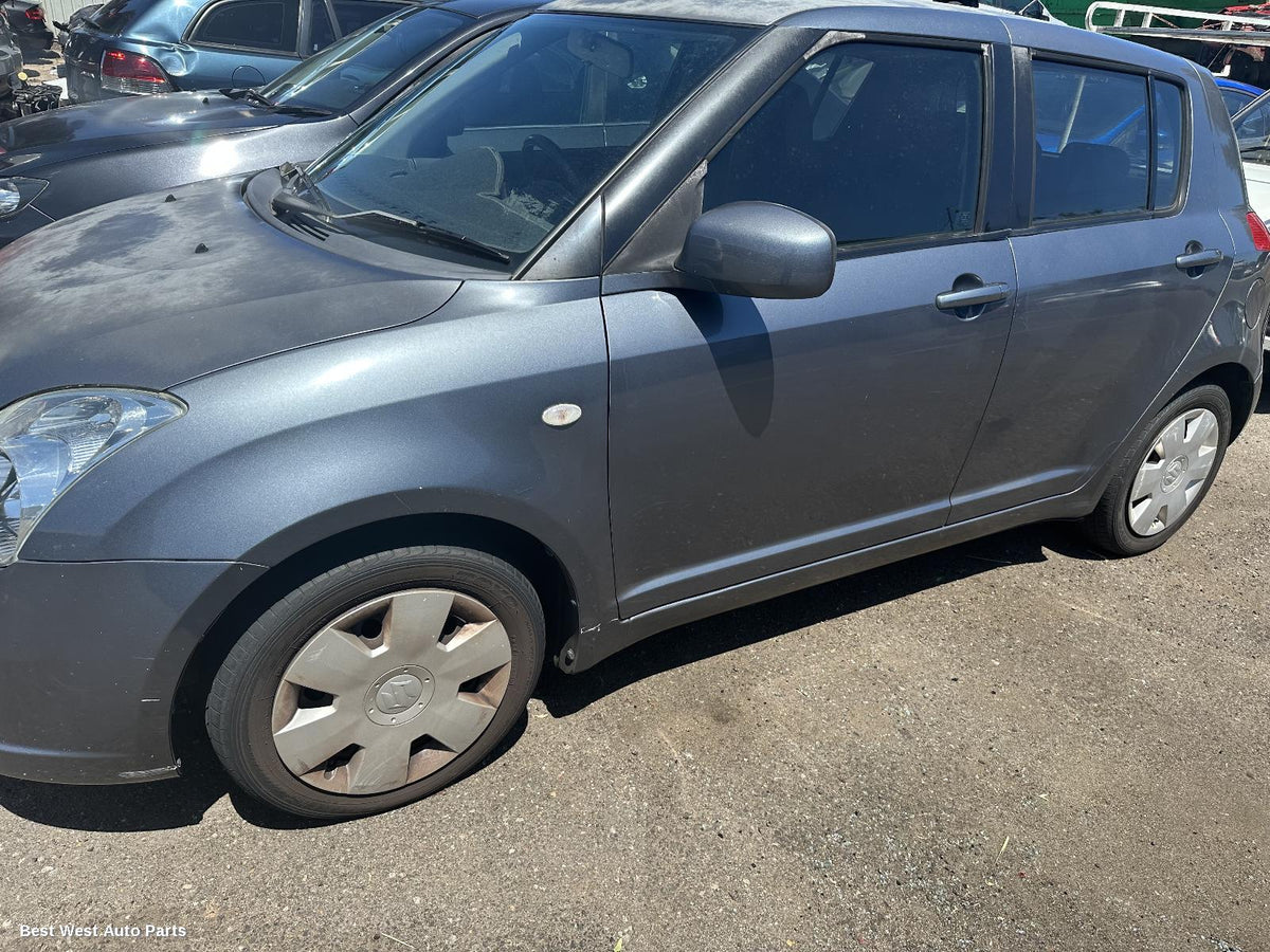 2005 SUZUKI SWIFT Right Headlamp