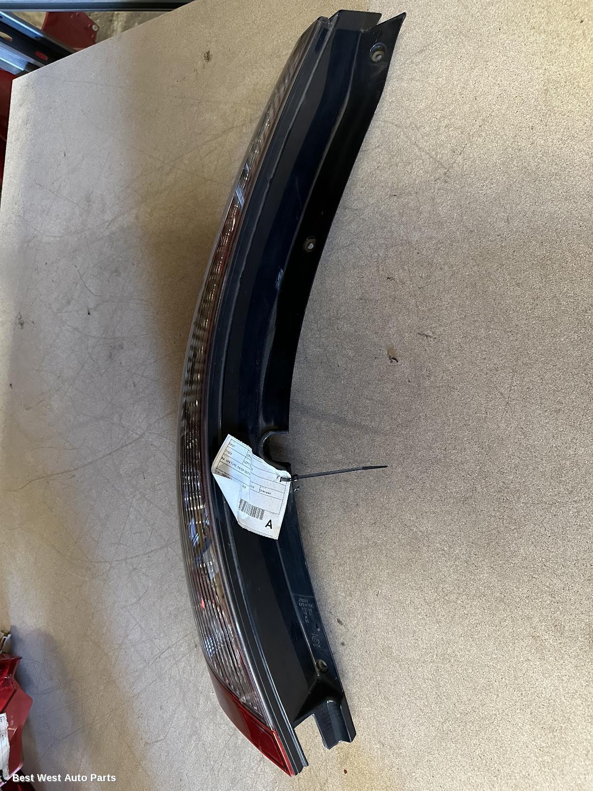 2009 MITSUBISHI GRANDIS Left Taillight