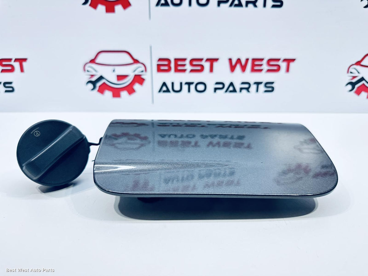 2021 TOYOTA CAMRY Fuel Door / Filler