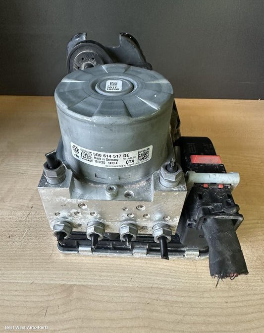 2018 VOLKSWAGEN TIGUAN Abs Pump/Modulator