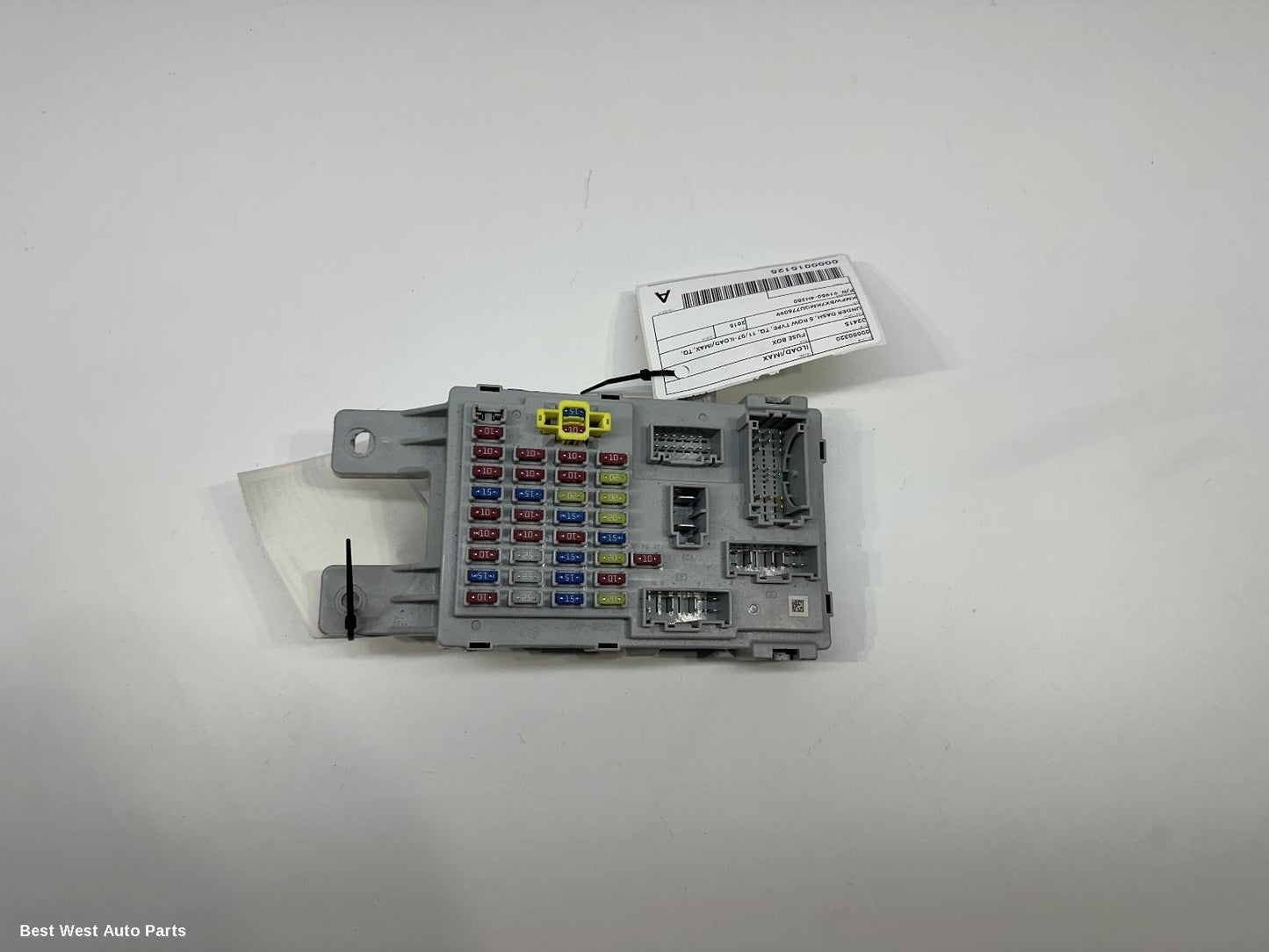 2015 HYUNDAI ILOAD/IMAX Fuse Box