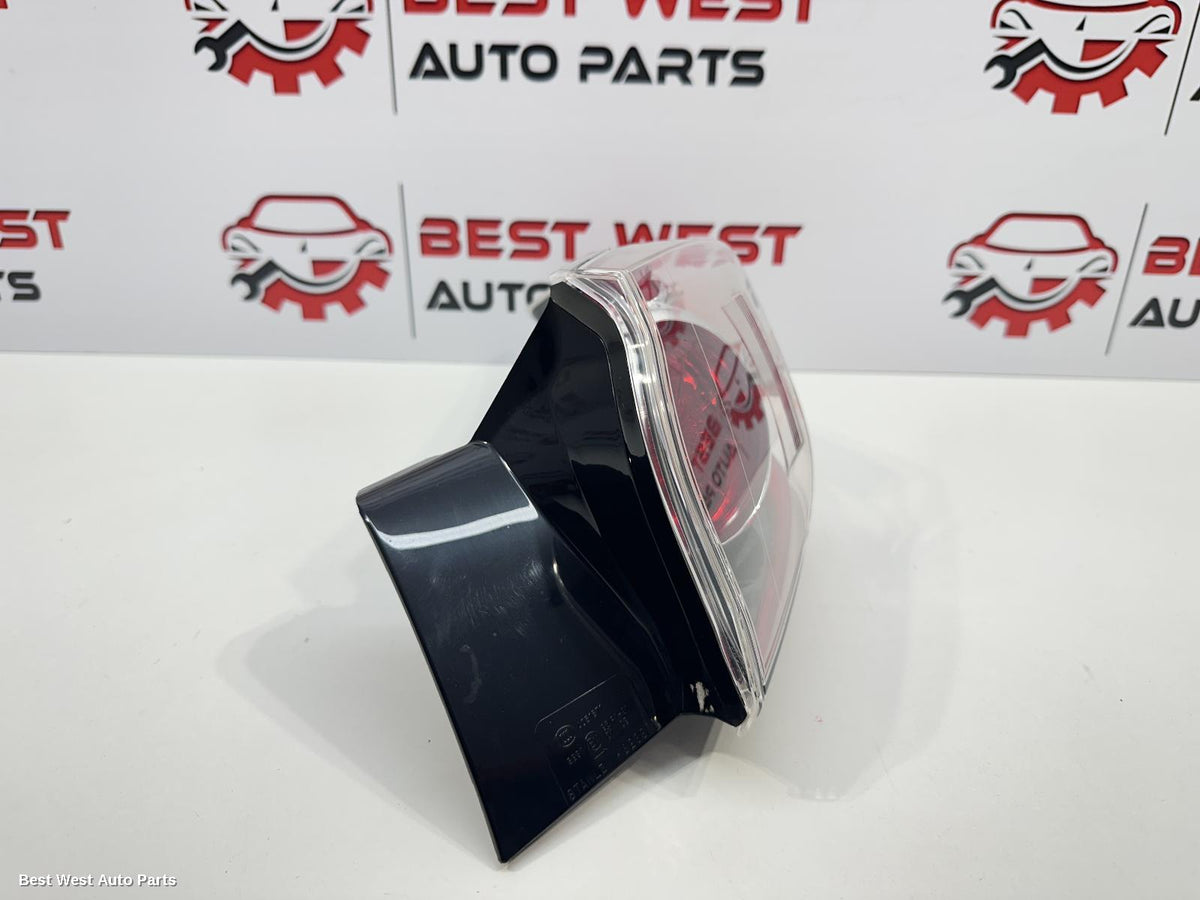 2010 MAZDA 3 Right Taillight