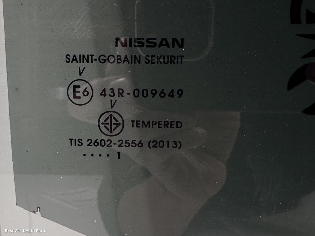 2021 NISSAN NAVARA Right Rear Door Window