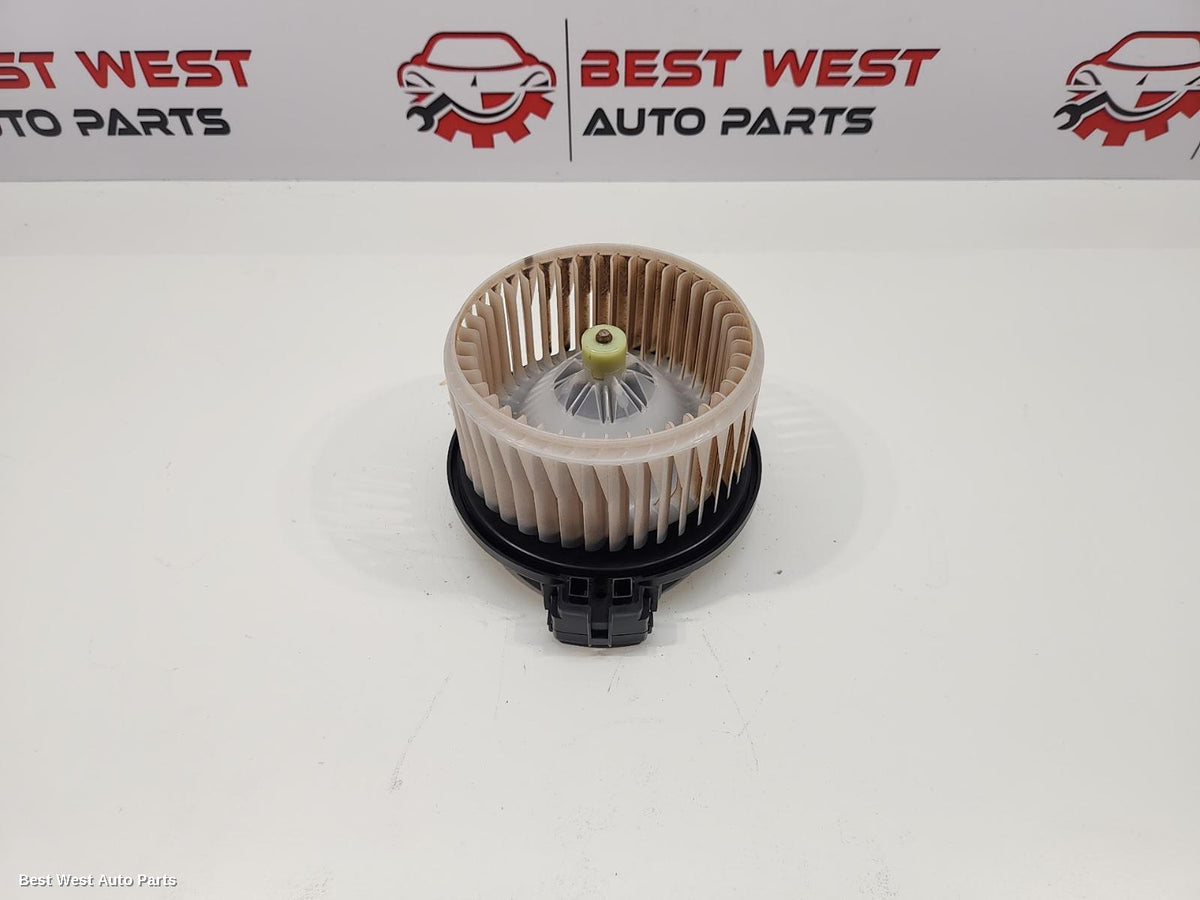 2019 MITSUBISHI PAJERO Heater Fan Motor