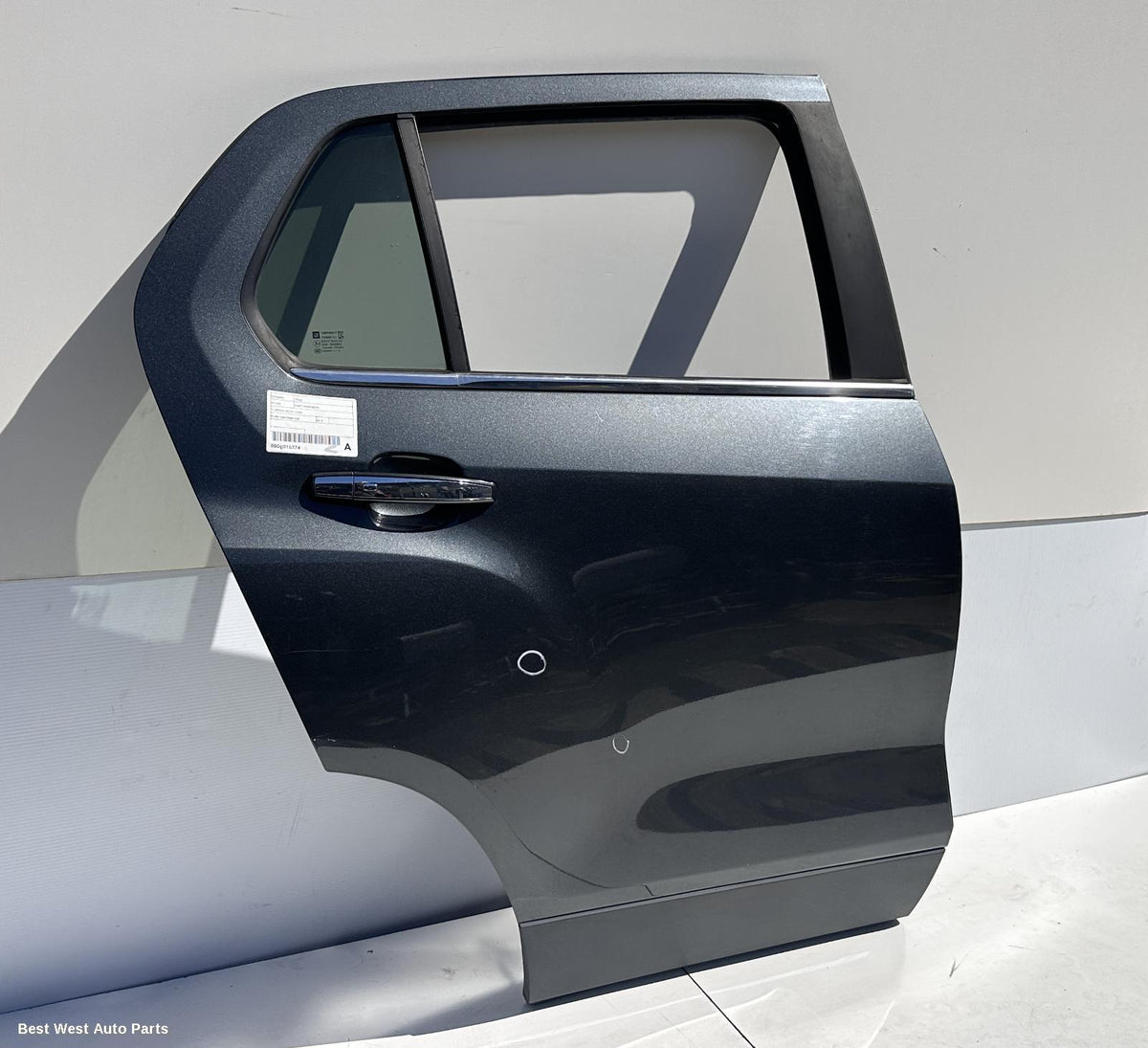 2018 HOLDEN TRAX RIGHT_REAR_DOOR_SLIDING