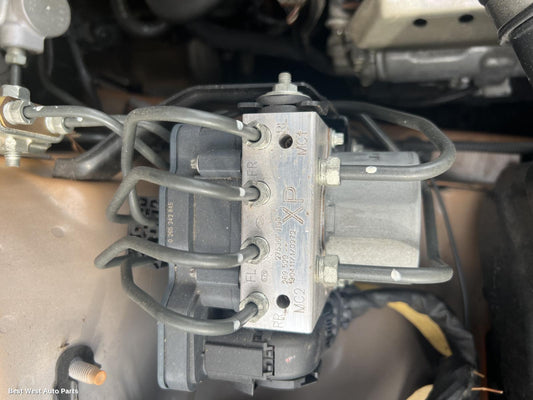 2013 SUBARU XV Abs Pump/Modulator