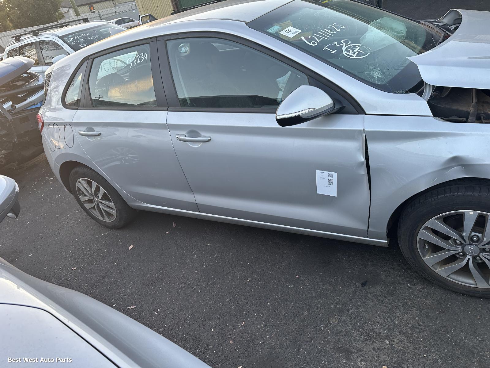 2018 HYUNDAI I30 Pwr Dr Wind Switch