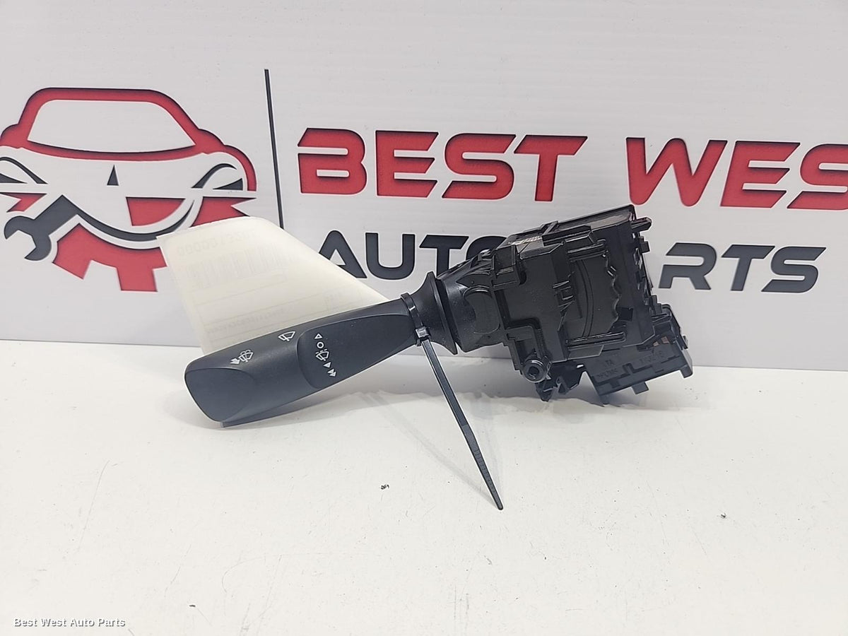 2018 TOYOTA HILUX Combination Switch