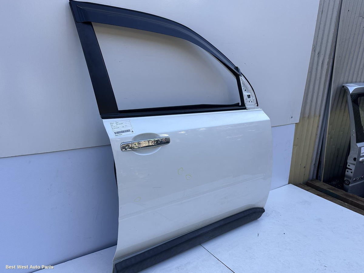 2011 NISSAN XTRAIL Right Front Door