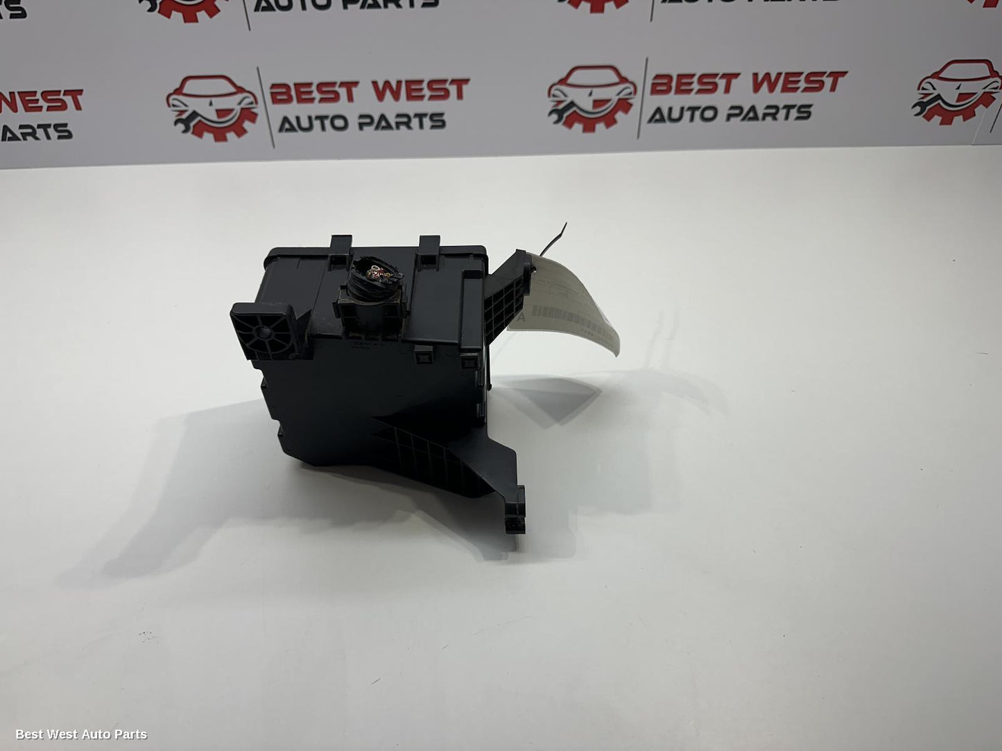 2023 NISSAN NAVARA Fuse Box