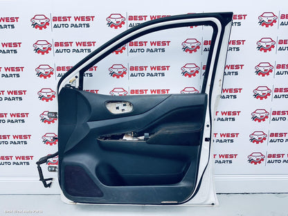 2018 NISSAN NAVARA Right Front Door