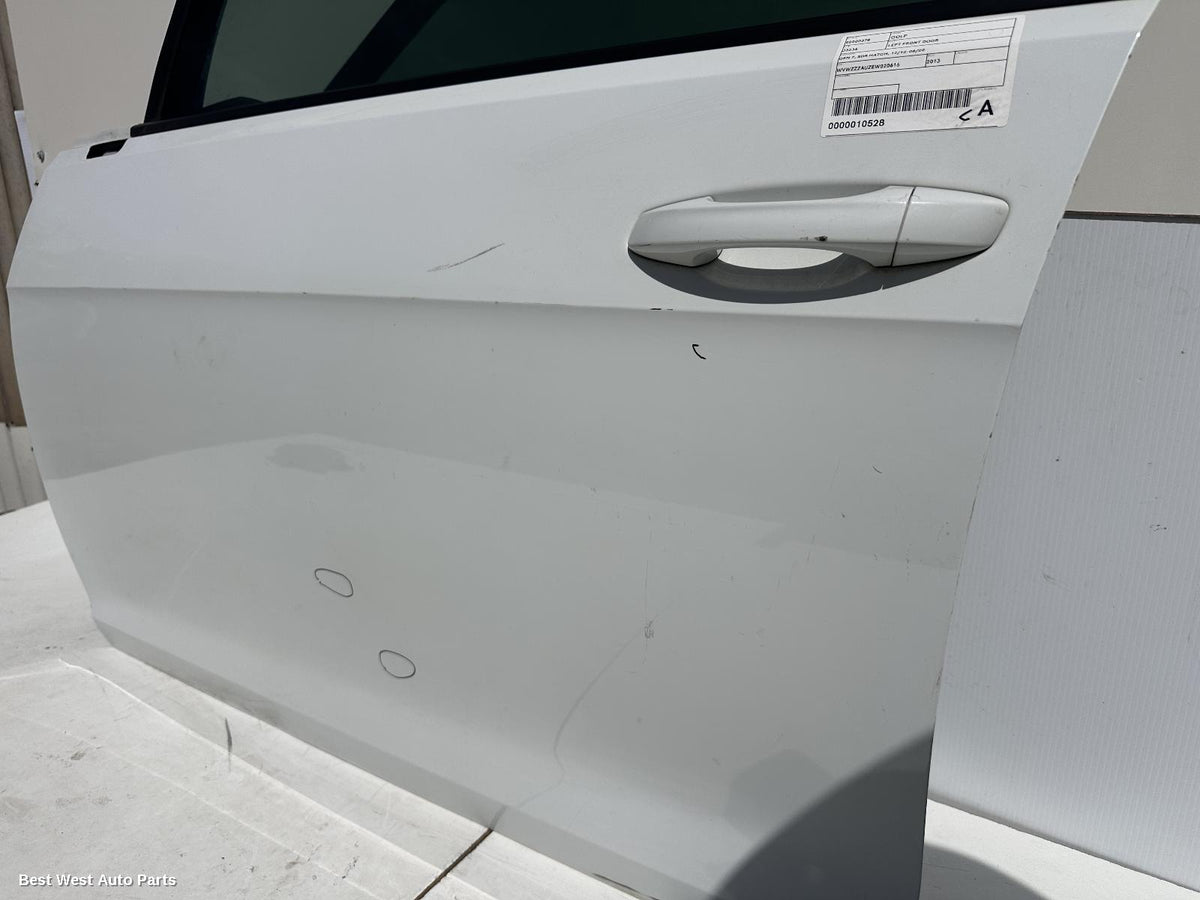2013 VOLKSWAGEN GOLF Left Front Door