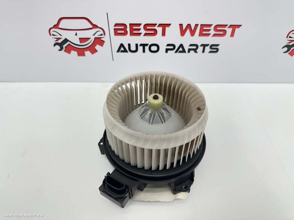 2013 TOYOTA COROLLA Heater Fan Motor