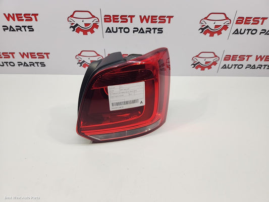 2013 VOLKSWAGEN POLO Right Taillight