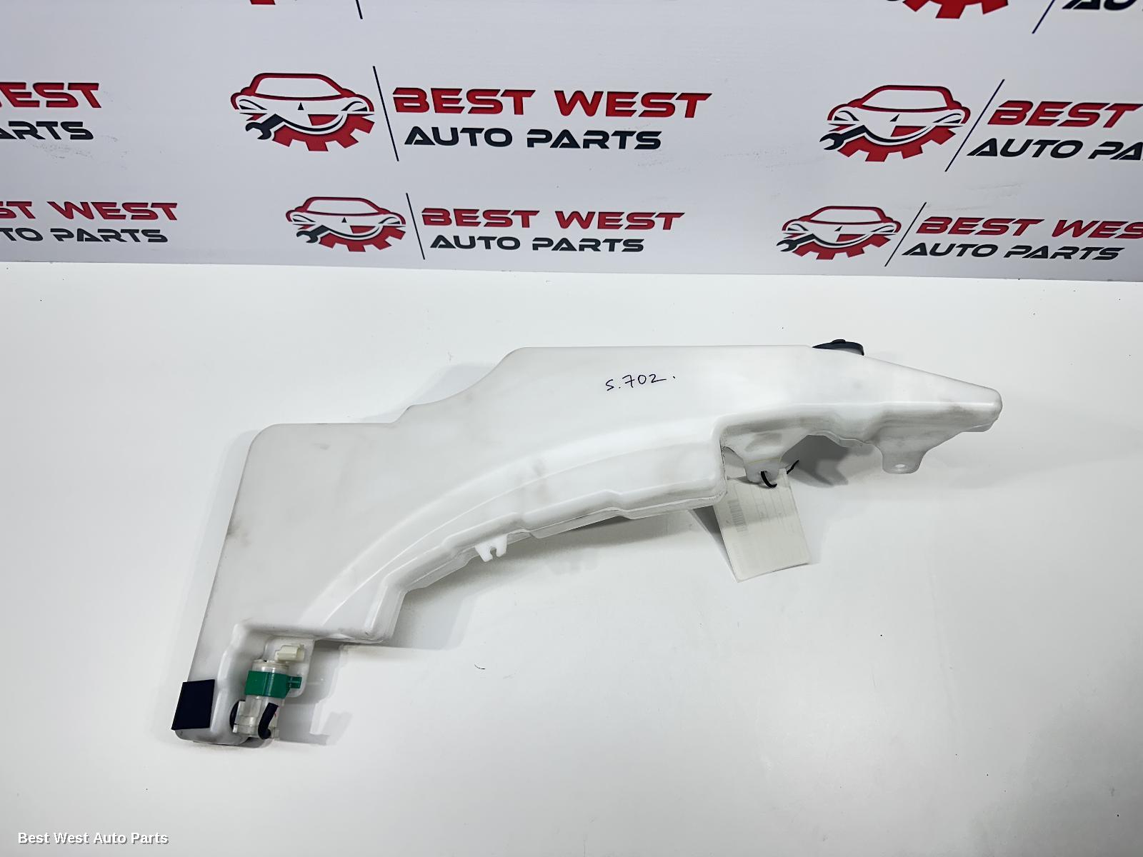 2024 NISSAN NAVARA Washer Bottle