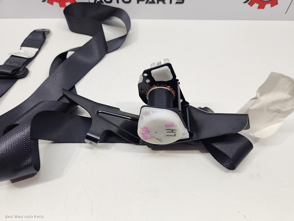 2018 SUBARU XV Seatbelt/Stalk