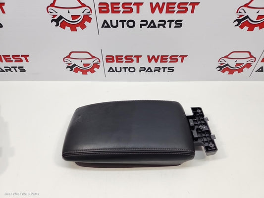 2021 MITSUBISHI OUTLANDER Console