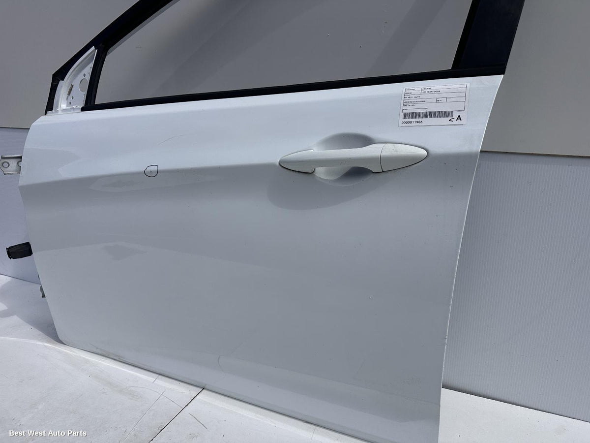 2014 HYUNDAI ACCENT Left Front Door