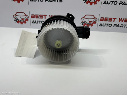 2024 TOYOTA HILUX Heater Fan Motor