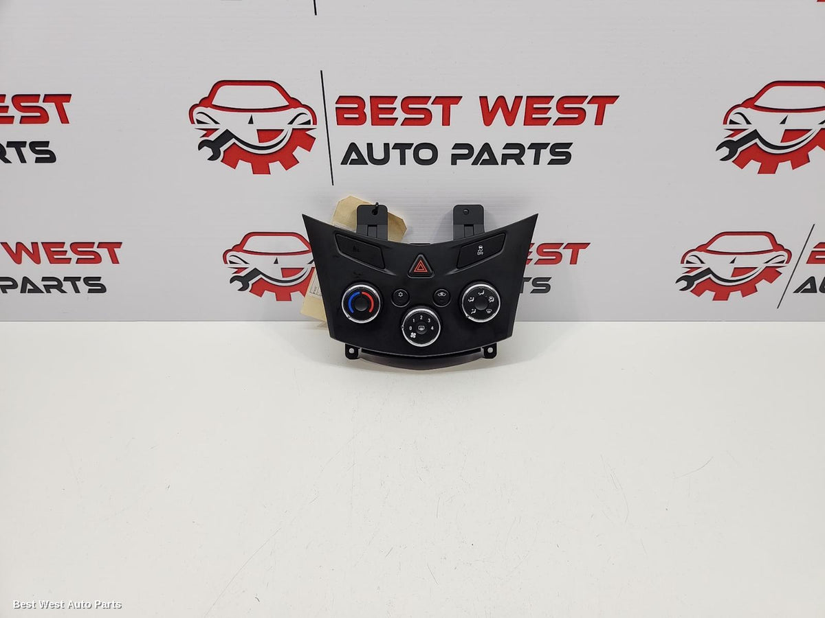 2014 HOLDEN TRAX Heater/Ac Controls