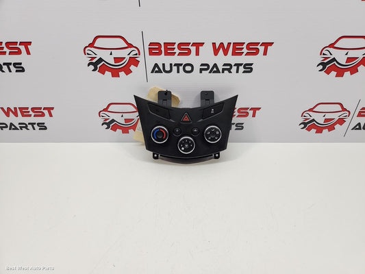 2014 HOLDEN TRAX Heater/Ac Controls