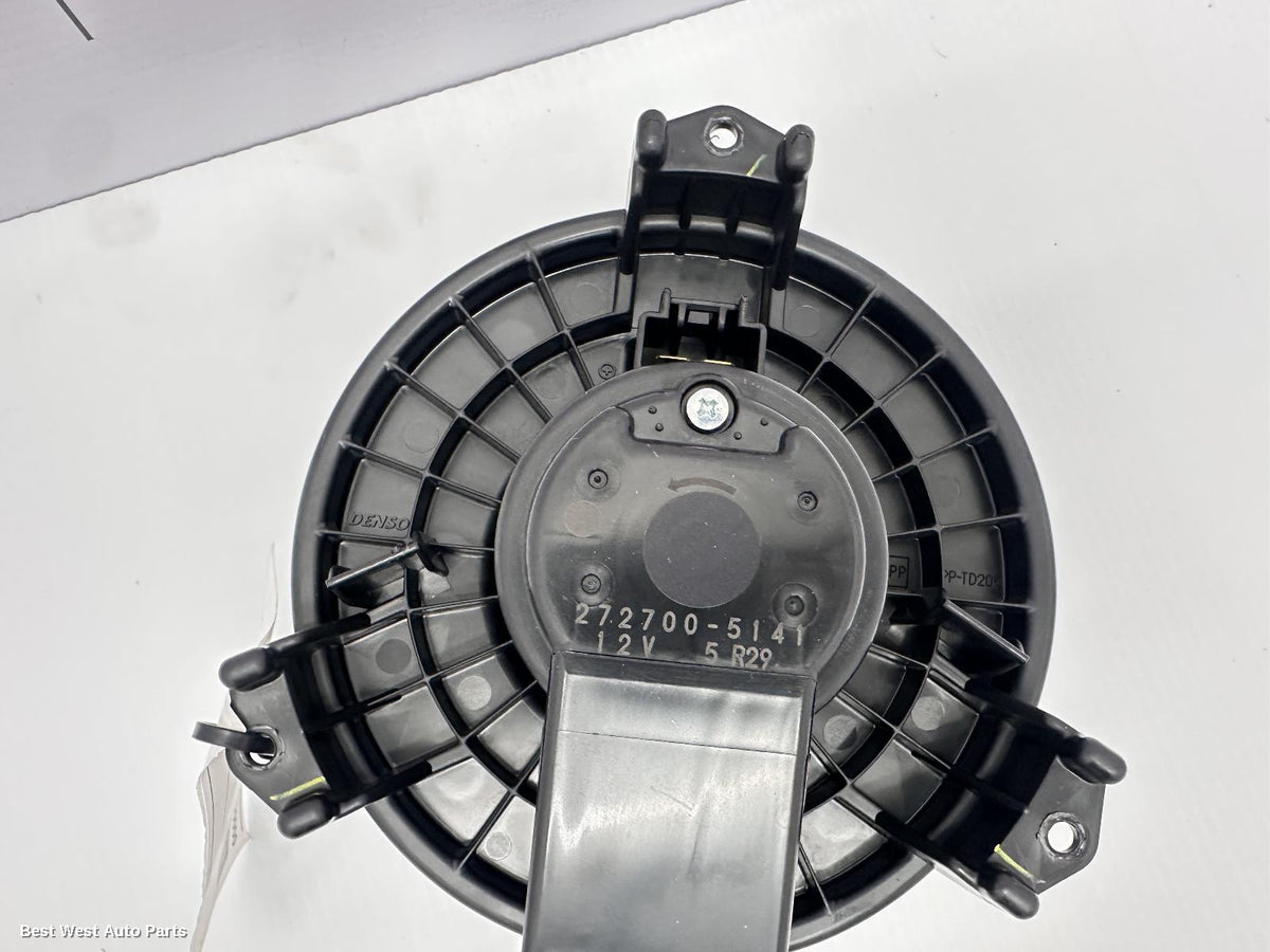 2014 TOYOTA RAV4 Heater Fan Motor