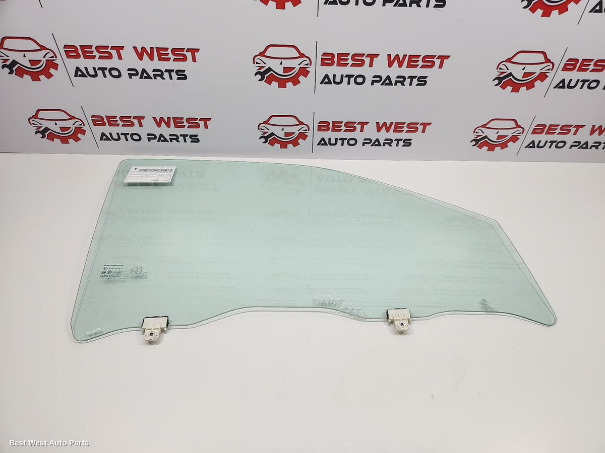 2025 MAZDA BT50 Right Front Door Window