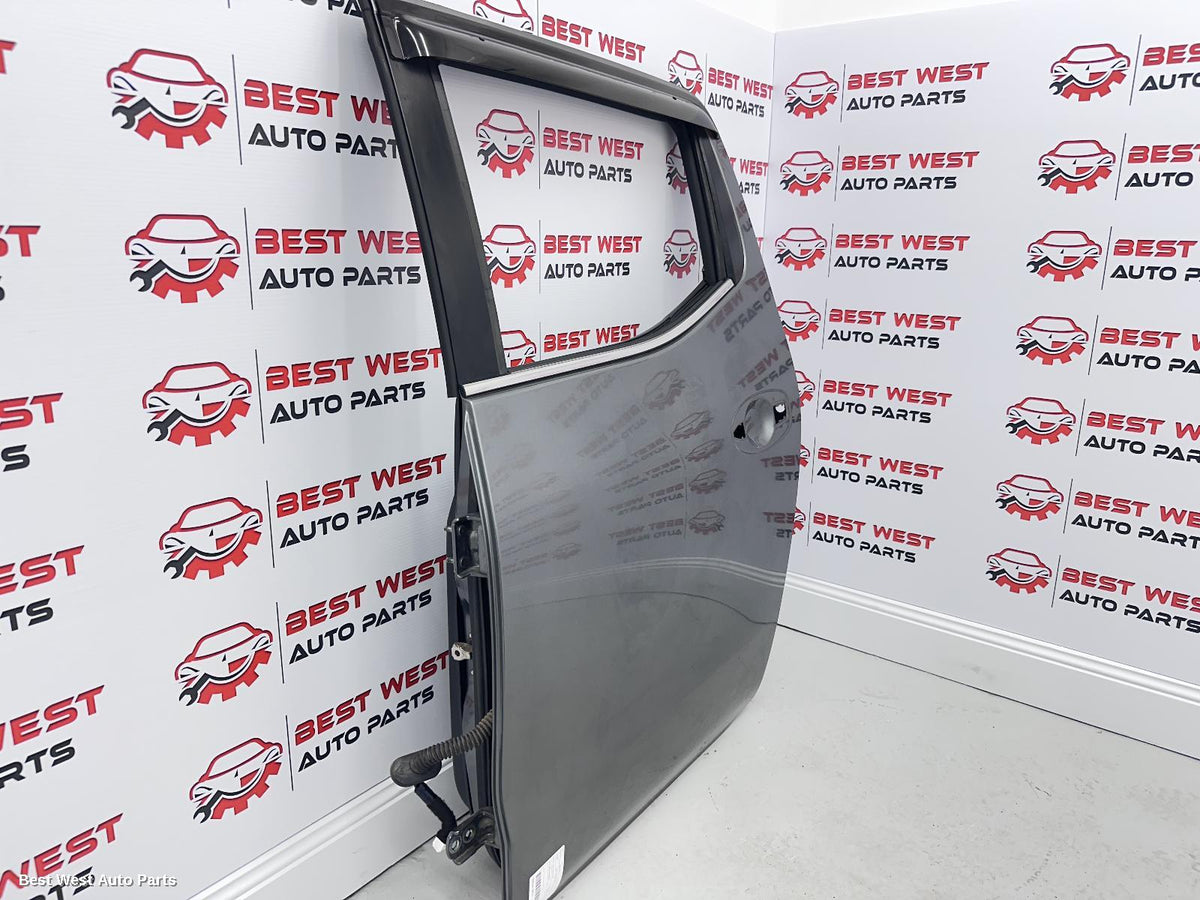 2021 NISSAN NAVARA Left Rear Door/Sliding
