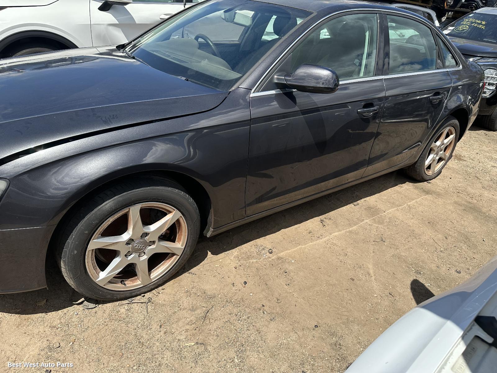 2009 AUDI A4 Left Front Door