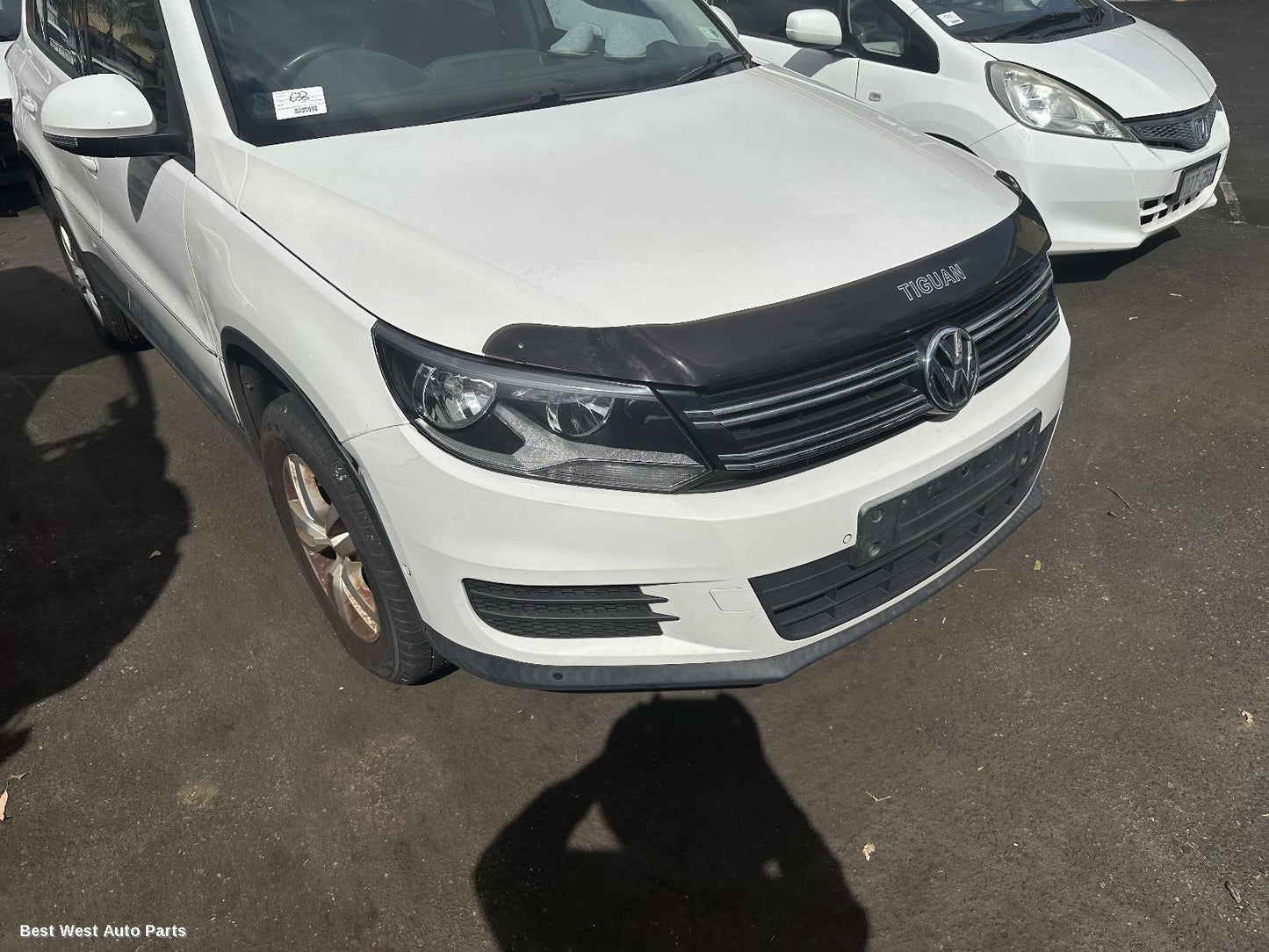 2012 VOLKSWAGEN TIGUAN Bonnet