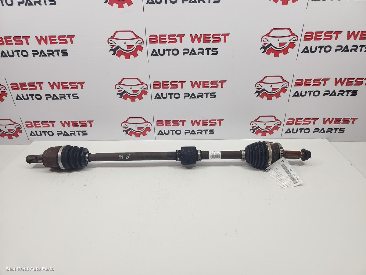 2015 HYUNDAI I30 Right Driveshaft