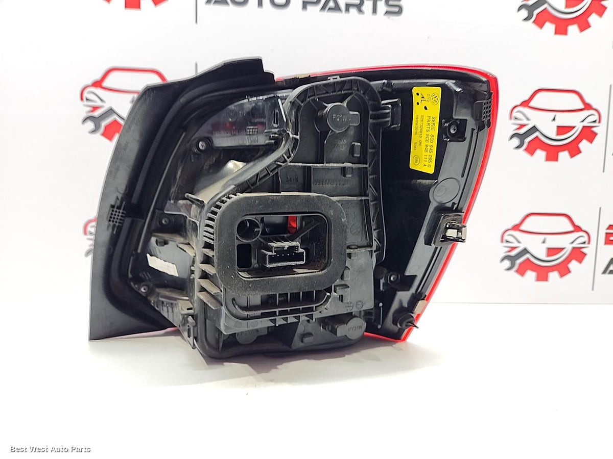2015 VOLKSWAGEN POLO Left Taillight