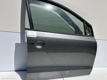2010 VOLKSWAGEN POLO Right Front Door