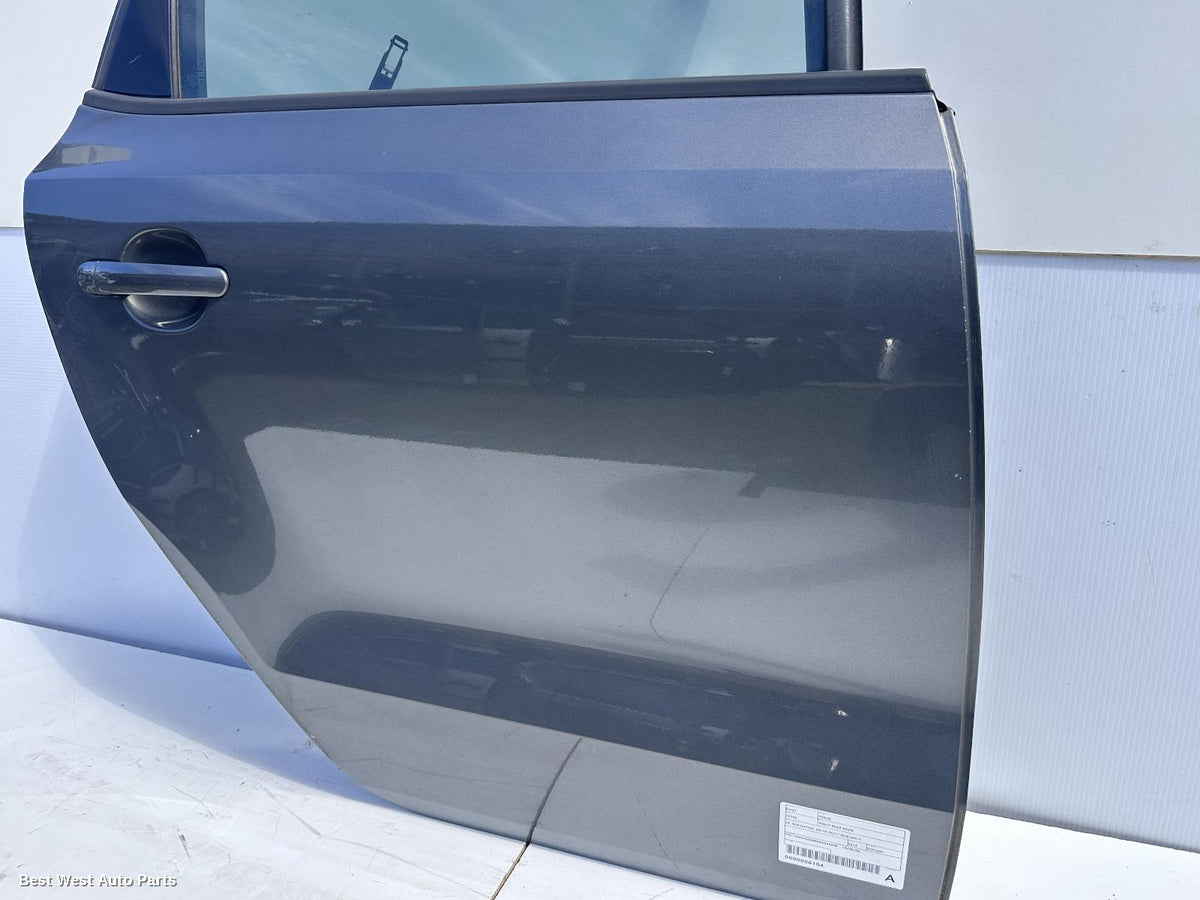 2010 VOLKSWAGEN POLO RIGHT_REAR_DOOR_SLIDING