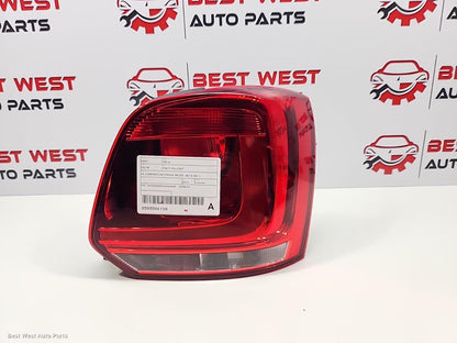 2010 VOLKSWAGEN POLO Right Taillight