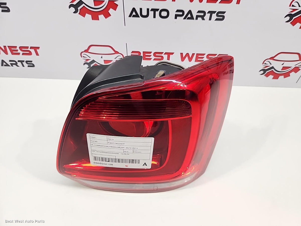 2010 VOLKSWAGEN POLO Right Taillight