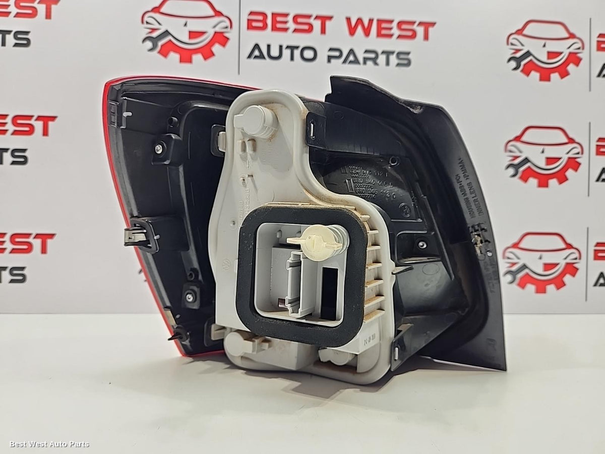 2010 VOLKSWAGEN POLO Right Taillight