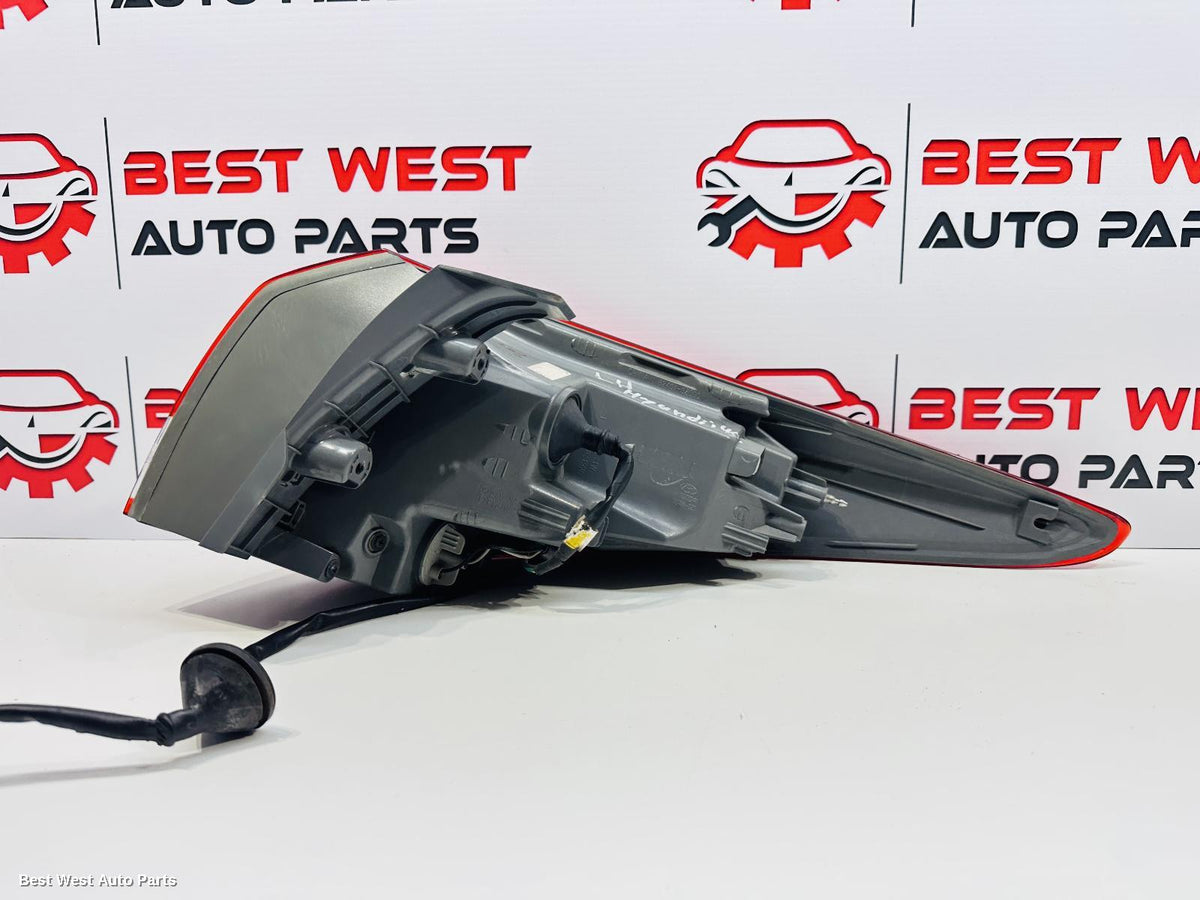 2014 HYUNDAI I40 Left Taillight