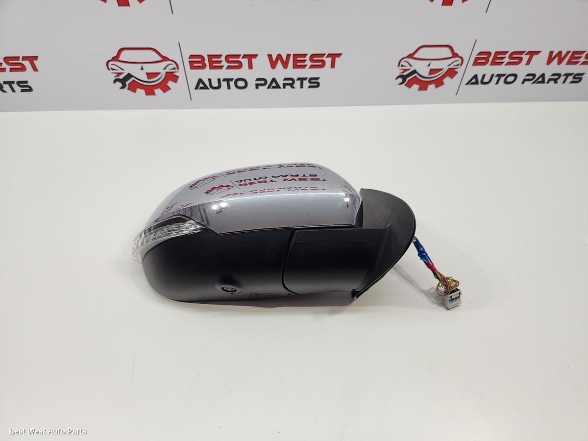 2019 MITSUBISHI PAJERO Right Door Mirror