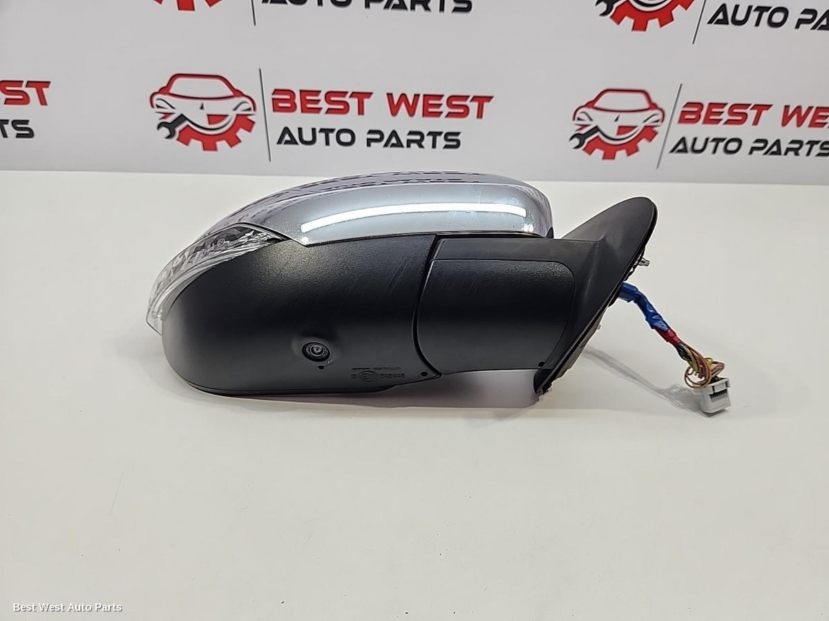 2019 MITSUBISHI PAJERO Right Door Mirror