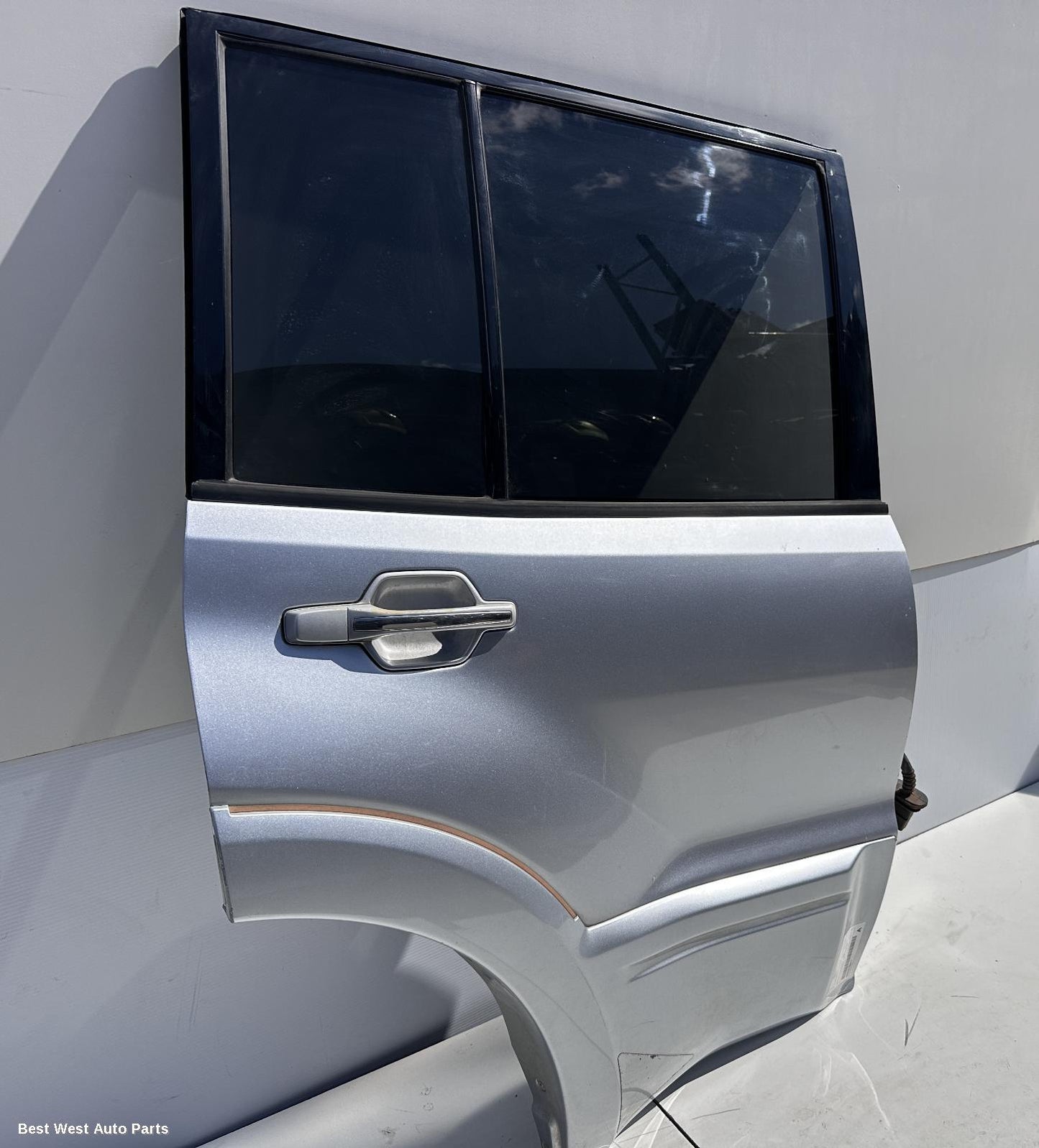 2004 MITSUBISHI PAJERO RIGHT_REAR_DOOR_SLIDING