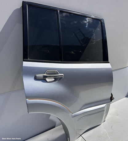 2004 MITSUBISHI PAJERO RIGHT_REAR_DOOR_SLIDING