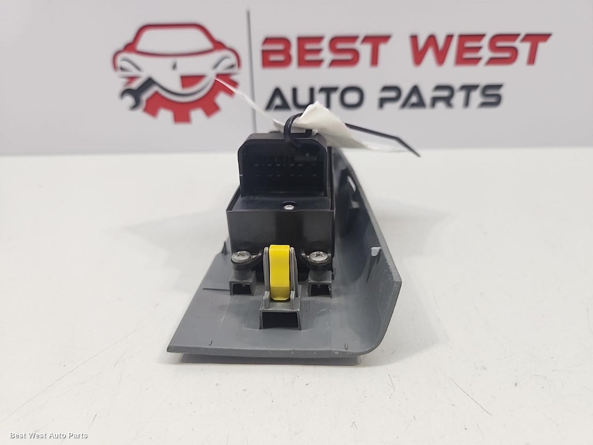 2007 TOYOTA HILUX Pwr Dr Wind Switch