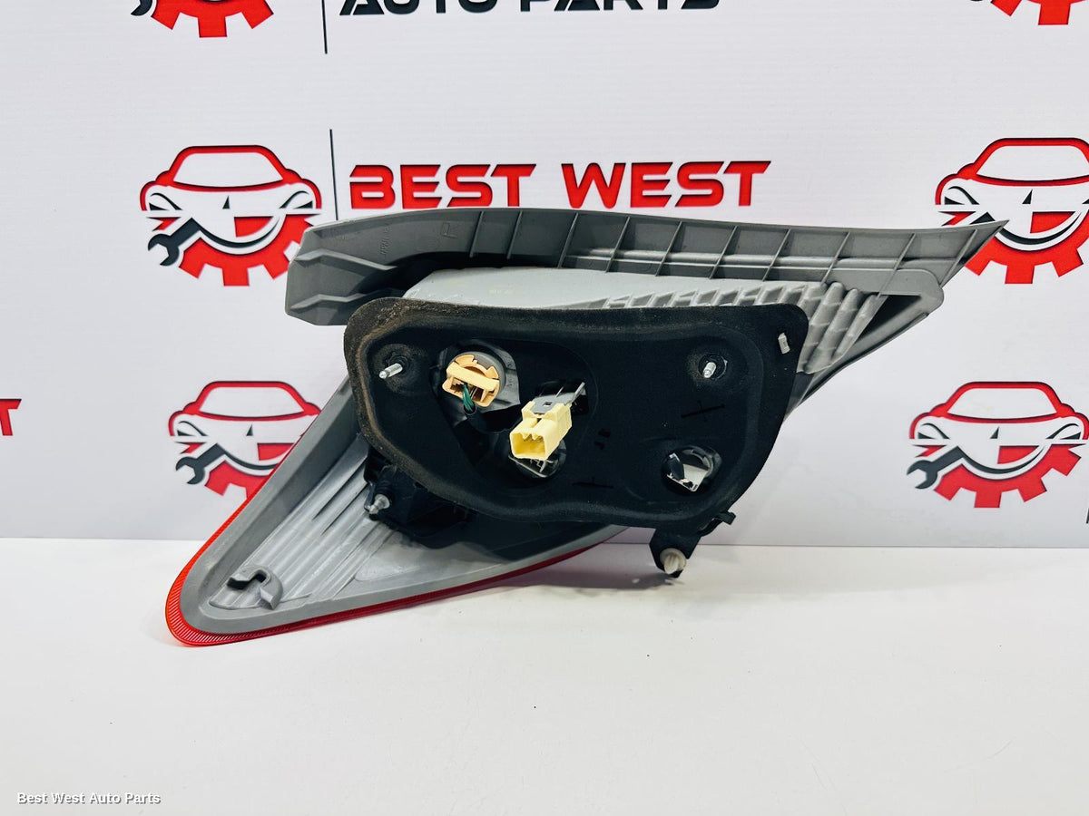 2012 TOYOTA YARIS Right Taillight