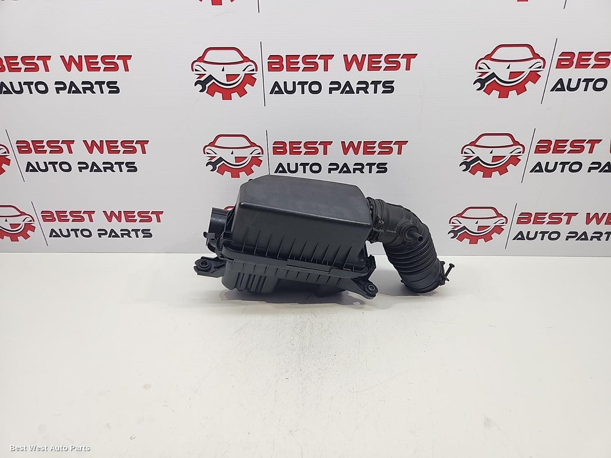 2015 HYUNDAI I30 Air Cleaner/Box