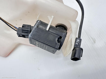 2015 HYUNDAI I30 Washer Bottle