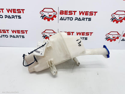 2015 HYUNDAI I30 Washer Bottle
