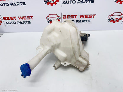 2015 HYUNDAI I30 Washer Bottle