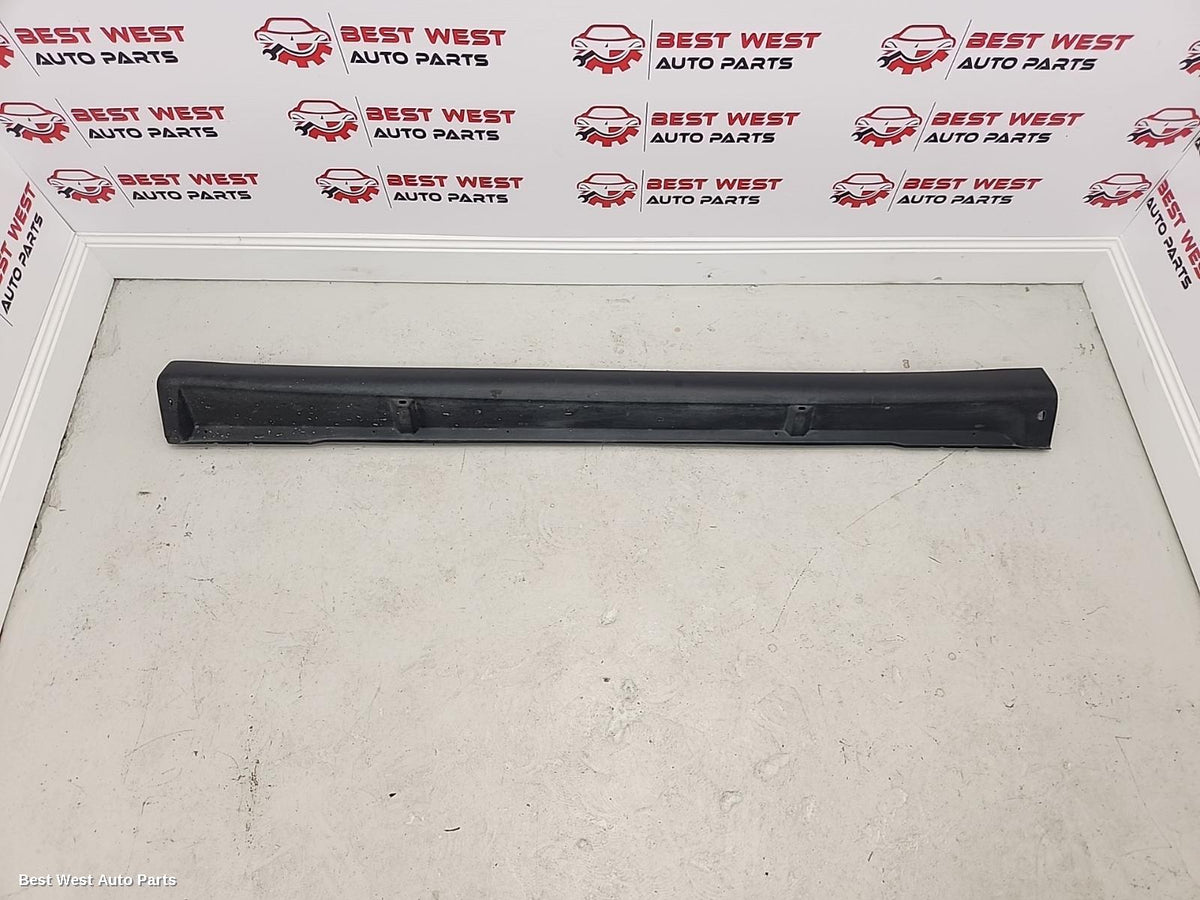 2017 MITSUBISHI OUTLANDER Side Step/Skirt