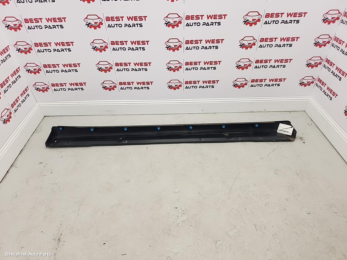 2017 MITSUBISHI OUTLANDER Side Step/Skirt